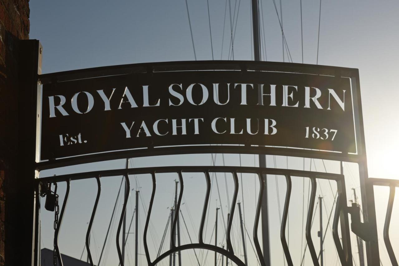 האמבל Royal Southern Yacht Club מראה חיצוני תמונה